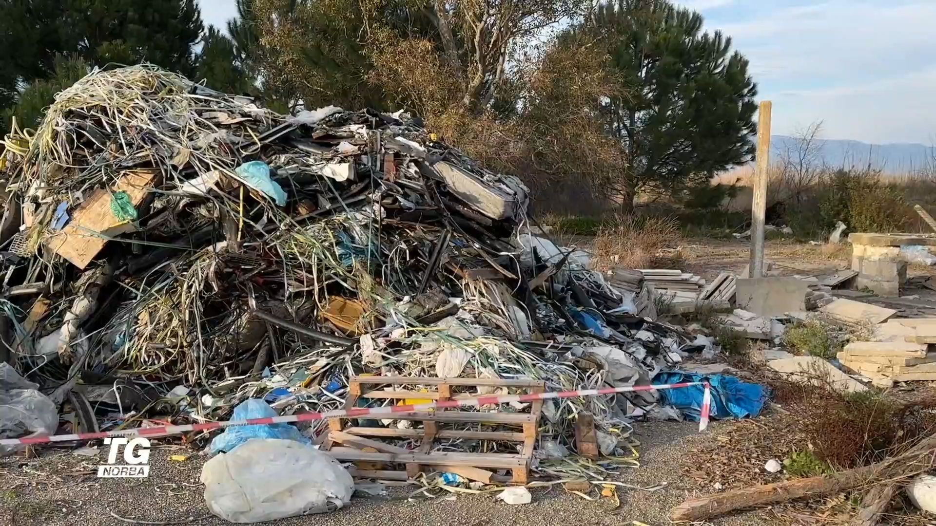 Scempio nel Foggiano, la Commissione sulle ecomafie attonita per la situazione inquietante a sud di Manfredonia