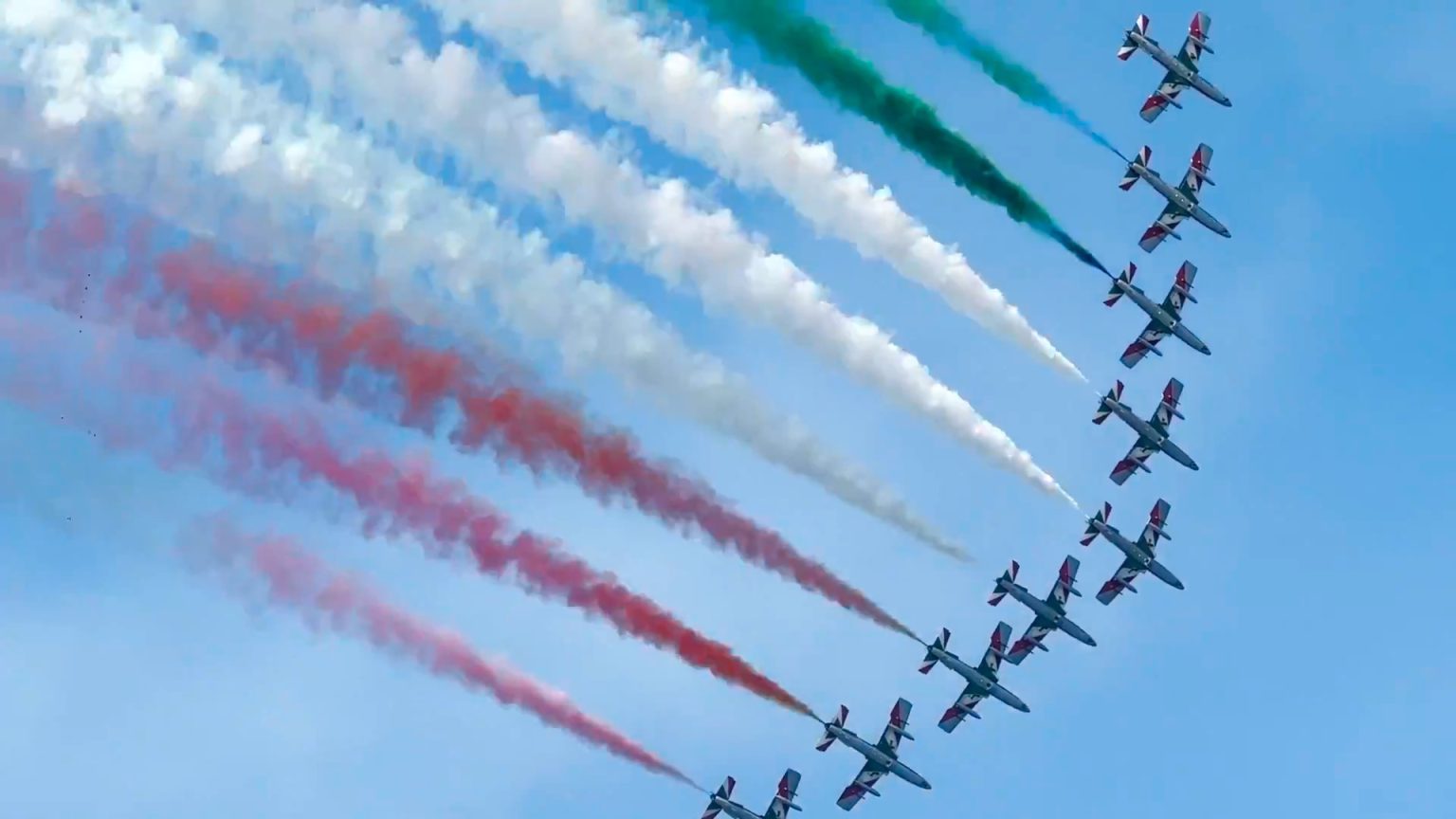 Le Frecce Tricolori nel cielo di Trani Norba Online